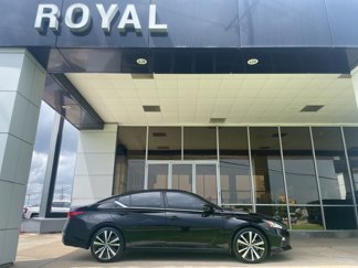Used 2022 Nissan Altima 2.5 SR image 1