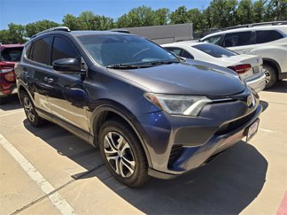 Used 2017 Toyota RAV4 LE image 1