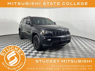 Used 2018 Jeep Grand Cherokee Laredo image 1