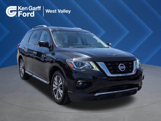 Used 2018 Nissan Pathfinder SL image 1