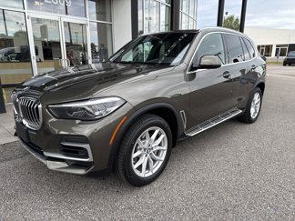 Used 2022 BMW X5 xDrive40i w/ Premium Package image 1