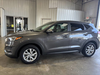 Used 2020 Hyundai Tucson SE image 1