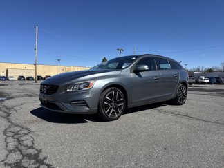 Used 2018 Volvo V60 T5 Dynamic w/ Vision Package image 1