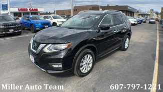 Used 2019 Nissan Rogue SV image 1