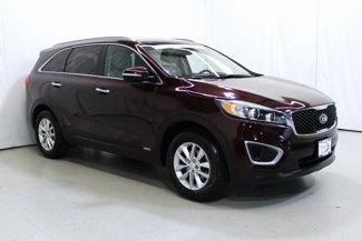 Used 2017 Kia Sorento LX w/ LX Convenience Package image 1