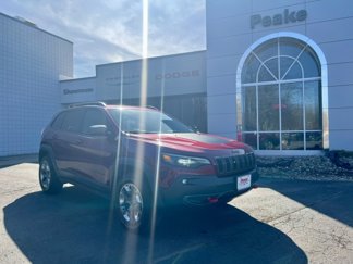 Used 2019 Jeep Cherokee Trailhawk w/ Cold Weather Group image 1