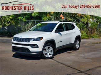 Certified 2022 Jeep Compass Latitude w/ Convenience Group image 1