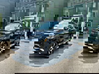 New 2025 Volkswagen Tiguan SE image 1
