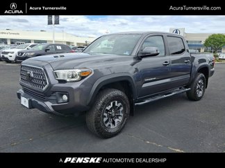 Used 2019 Toyota Tacoma TRD Off-Road image 1