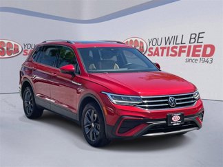 Used 2022 Volkswagen Tiguan SE image 1
