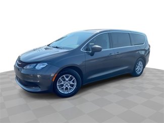 Used 2023 Chrysler Voyager LX image 1