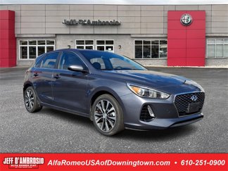 Used 2018 Hyundai Elantra GT image 1