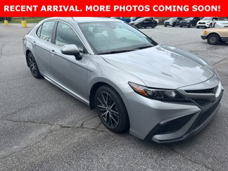 Certified 2021 Toyota Camry SE image 1