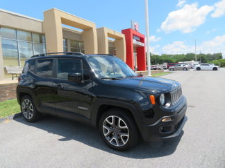 Used 2018 Jeep Renegade Latitude w/ Popular Equipment Group image 1