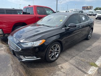 Used 2017 Ford Fusion SE w/ Equipment Group 201A image 1