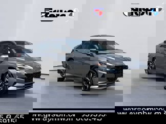 Used 2023 Hyundai Elantra SEL w/ Convenience Package image 1