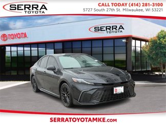 Used 2025 Toyota Camry SE image 1