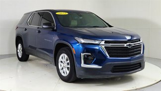 Used 2023 Chevrolet Traverse LS image 1