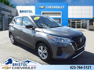 Used 2024 Nissan Kicks S image 1
