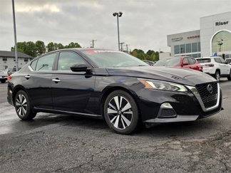 Used 2022 Nissan Altima 2.5 SV image 1