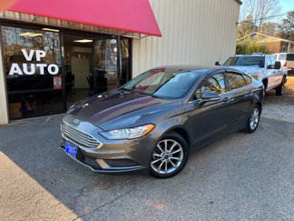 Used 2017 Ford Fusion SE w/ Fusion SE Technology Package image 1