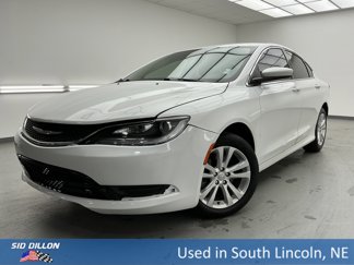 Used 2016 Chrysler 200 Limited w/ Convenience Group image 1