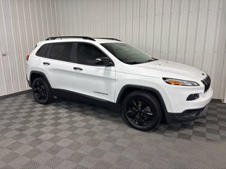 Used 2016 Jeep Cherokee Sport image 1