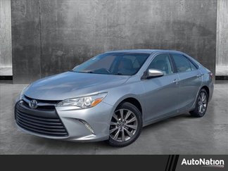 Used 2015 Toyota Camry XLE image 1