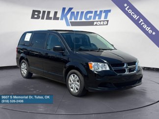 Used 2018 Dodge Grand Caravan SE w/ UConnect Hands-Free Group image 1