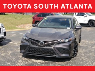 Used 2024 Toyota Camry SE image 1