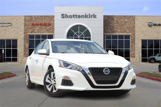Used 2022 Nissan Altima 2.5 S image 1