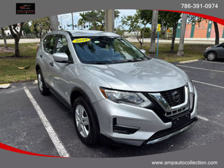 Used 2019 Nissan Rogue S image 1