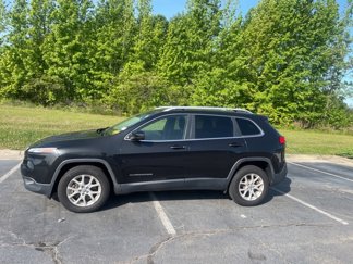 Used 2016 Jeep Cherokee Latitude w/ Cold Weather Group image 1