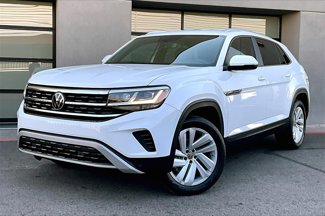 Used 2022 Volkswagen Atlas Cross Sport SE image 1