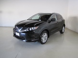 Used 2019 Nissan Rogue Sport SV image 1