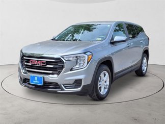 Used 2024 GMC Terrain SLE image 1