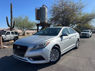Used 2016 Hyundai Sonata SE image 1