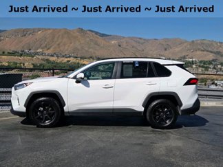 Used 2020 Toyota RAV4 XLE image 1