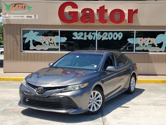 Used 2019 Toyota Camry SE image 1