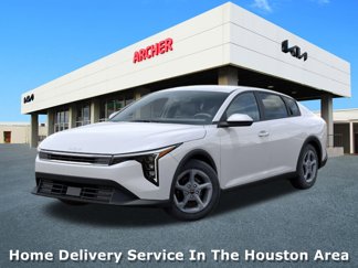 New 2025 Kia K4 LXS image 1