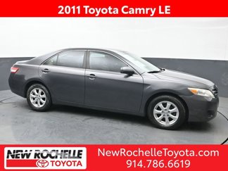 Used 2011 Toyota Camry LE image 1