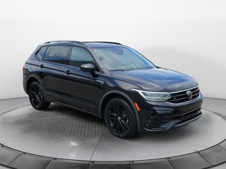 Certified 2022 Volkswagen Tiguan SE R-Line image 1