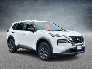 Used 2021 Nissan Rogue S image 1
