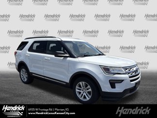 Used 2018 Ford Explorer XLT image 1