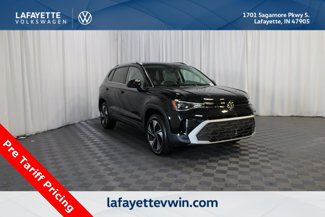 New 2025 Volkswagen Taos SE image 1