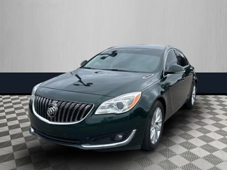 Used 2015 Buick Regal image 1