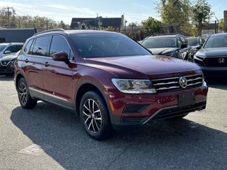 Used 2021 Volkswagen Tiguan SE w/ Panoramic Sunroof Package image 1