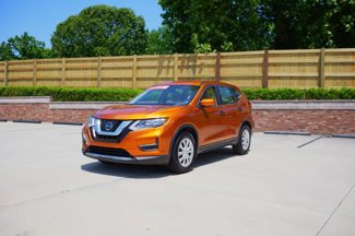 Used 2017 Nissan Rogue S image 1