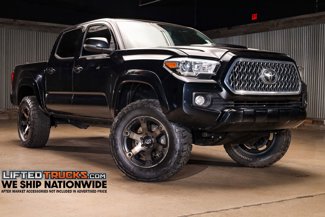 Used 2018 Toyota Tacoma TRD Sport image 1