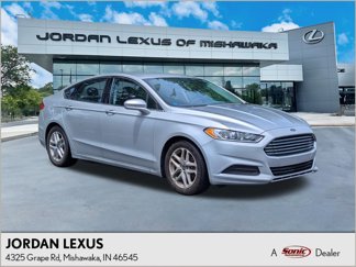 Used 2016 Ford Fusion SE image 1